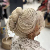 آموزش تخصصی شینیون/شنیون|خدمات آرایشگری و زیبایی|زاهدان, |دیوار