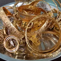 خرید طلای دست دوم و فروش آبشده ، عضو اتحادیه