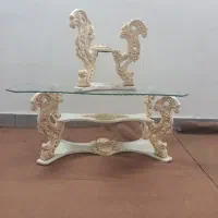 سه عدد میز عسلی وقتی شیشه یکیش شکشته