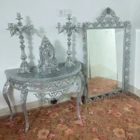 آینه و شمعدان و ساعت