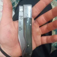 چاقو به فروش میرسد