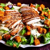 سالاد زن ماهر