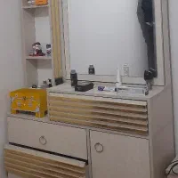 تخت و میز آرایشی