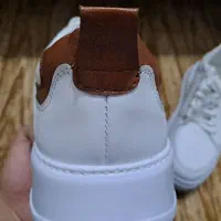 کفش اسپرت طرح زیبا و با کیفیت بالا|کیف، کفش، کمربند|باسمنج, |دیوار