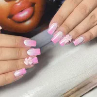 خدمات ناخن حرفه ای با بهترین متریال