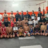 آموزش هنرهای رزمی درکنار قهرمانان ملی