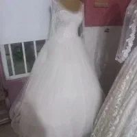 تعدادی لباس عروس درحدنو وسالم فروشی