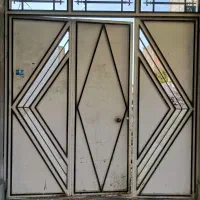 در ماشین رو منزل ویلایی