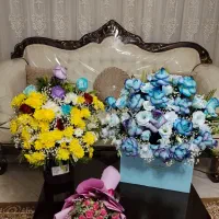 باکس گل .آبی رنگ با ۲۰ عدد گل رز و...