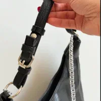 کیف شل زنجیردار|کیف، کفش، کمربند|قم, نیروگاه|دیوار