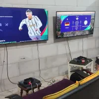 دو عدد پلی استیشن ۴  و تلویزیون