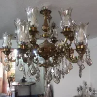 یک عدد لوستر 12شعله 6شاخه نو به شرط تمام برنج