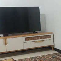 میز تیوی در حد نو سفید و قهوه ای شیک