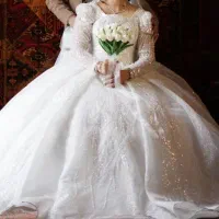 لباس عروس|لباس|رشت, باهنر|دیوار