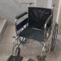 ویلچر با فلزی مقاوم و محکم کاملا سالم