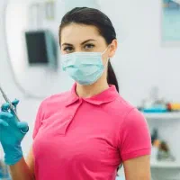 استخدام دستیار دندانپزشکی