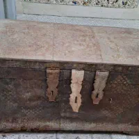 صندوقچه قدیمی و زیبا|کلکسیون اشیاء عتیقه|لاهیجان, فیاض|دیوار