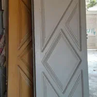 دو لنگه در بدون چهارچوب