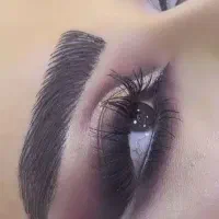 مدل میکاپ با متریال  درجه یک