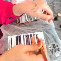 آموزش اکستنشن مژه پشتیبانی کامل