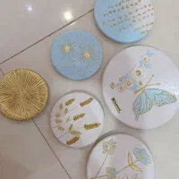 دیوارکوب برجسته و نقاشی