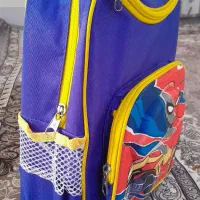 کوله پشتی مدرسه، کفش، لباس فرم