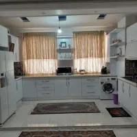 106متر / آسانسور دار / دلباز