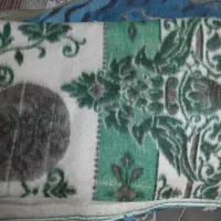 تعدادزیادی پتو ضخیم وسالم بارنگ بندی متنوع|رختخواب، بالش، پتو|قم, پامنار|دیوار