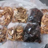 آلوچه برگه سیب و گلابی و ترشیجات|خوردنی و آشامیدنی|تربت‌حیدریه, شهرک ولیعصر|دیوار