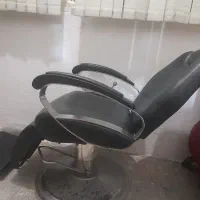 صندلی اریشگری در حد نو