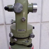 دوربین نقشه برداری تئودولیت WILD T1