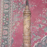 یک عدد تنه قلیان چوبی .یک قلیان با تنه برنج