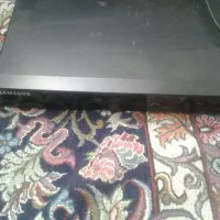 یک دستگاه سی دی خور ویک تخته ویبرد