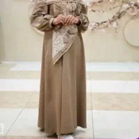 تعدادی لباس نو و اتیکت دار