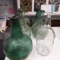 شیشه نیزه ای قدیمی