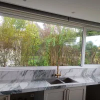 نصاب پنجره و هندریل شیشه ای نیازمندیم