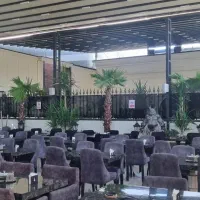 استخدام در رستوران در سالن و اشپزخانه