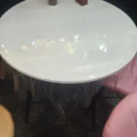 میز و صندلی پایه فلزی اسپایدری زین اسبی چرم|میز و صندلی غذاخوری|رشت, چله خانه|دیوار