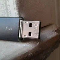 فلش 4 گیگ سیلیکون پاور