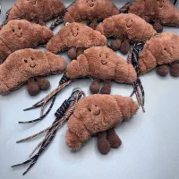 عروسک آویز