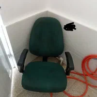 صندلی بی پایه