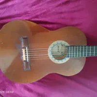 گیتار کم استفاده و نو
