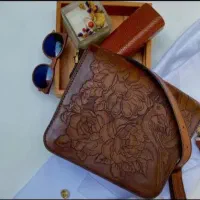 راهنمایی دوخت و حکاکی دستی روی چرم|فعالیت داوطلبانه|قم, یزدان‌شهر|دیوار