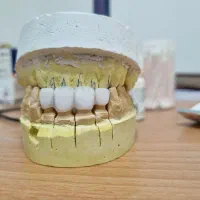 استخدام خانم درلابراتوار دندانسازی