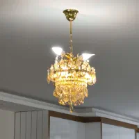 یک جفت لوستر کریستال