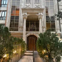 رهن و اجاره ۱۲۰ متر ۲ خواب فول اندرزگو + ۲ پارکینگ