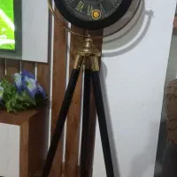 ساعت پایه دار