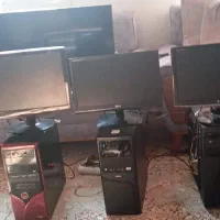 سه کیس به همراه سه مانیتور و یک تلویزیون