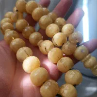 تسبیح سندلوس رگه دار