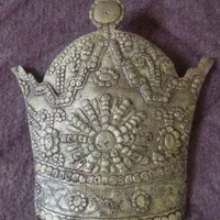 تندیس برنز شاه و تاج پهلوی|کلکسیون اشیاء عتیقه|ارومیه, |دیوار